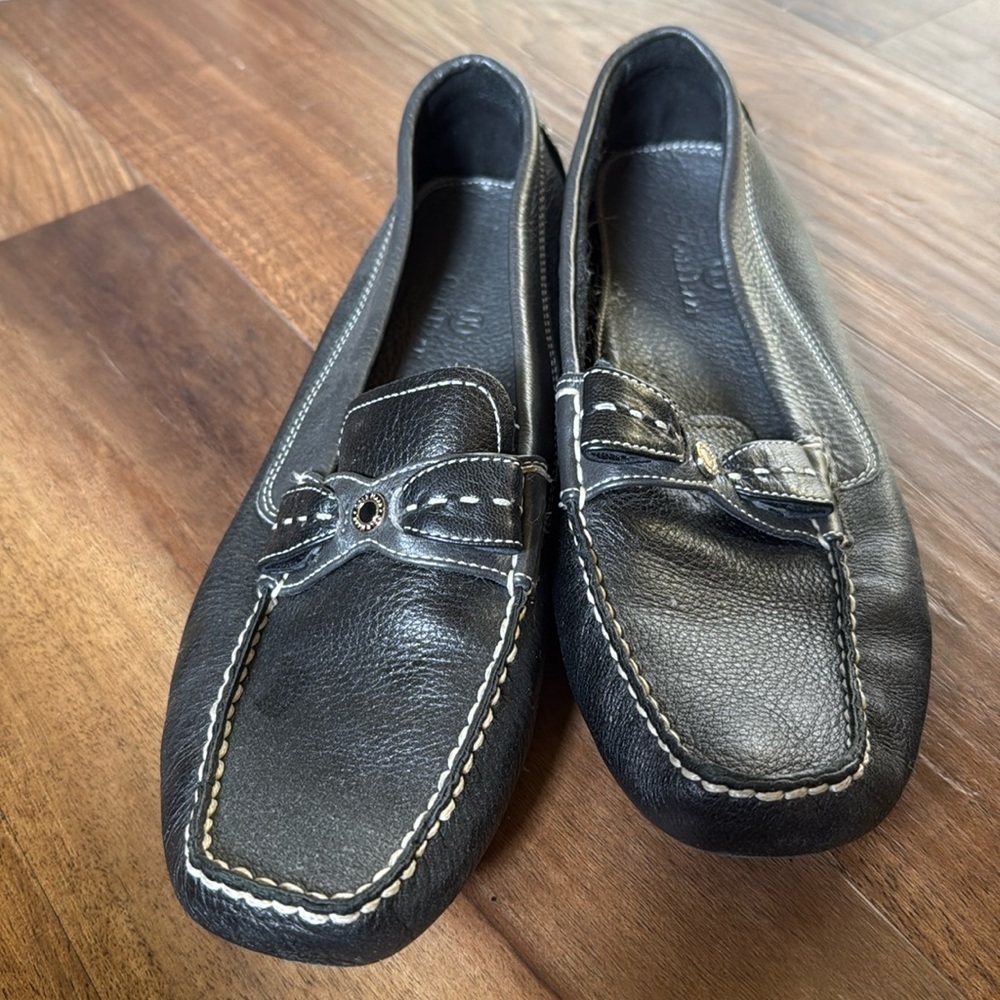 Leather bow Cole Haan Loafer